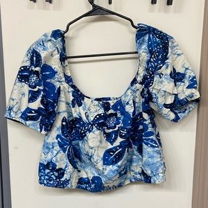 H&M loose fitting crop top